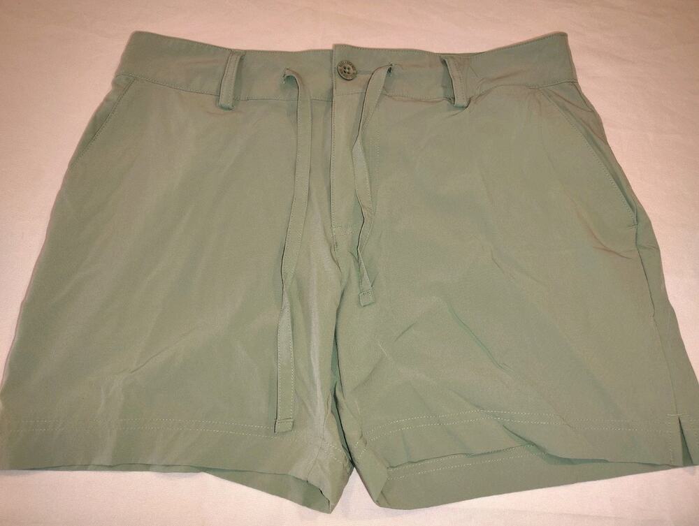 Reel Legends Women's Green Fishing Shorts Size Medium